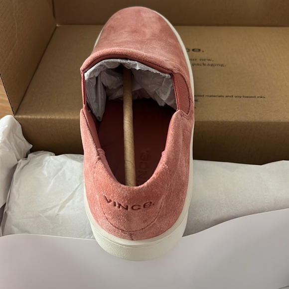 NIB VINCE Dusty Pink Suede Pacific Slip On Comfort Sneakers With Gore - Picture 5 of 8